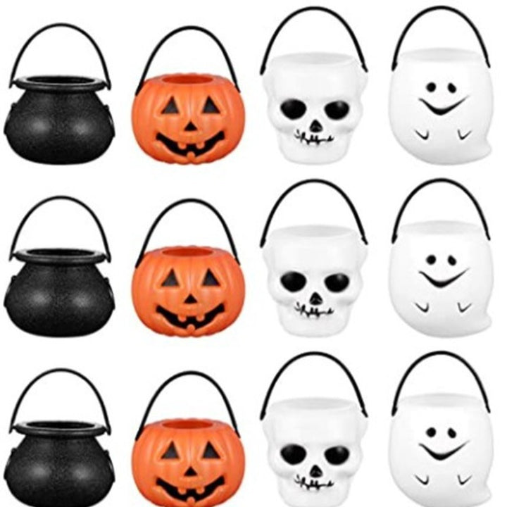 Halloween-Themed Trick-or-Treat Candy Bucket Kalsten