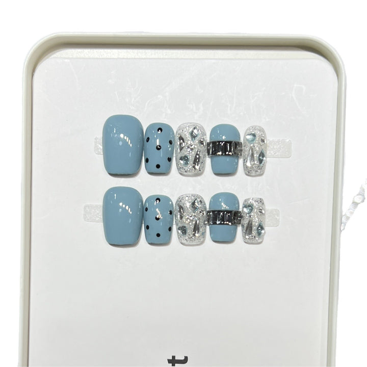 Decorative Press-On Nail Set with Glittery Accents Kalsten