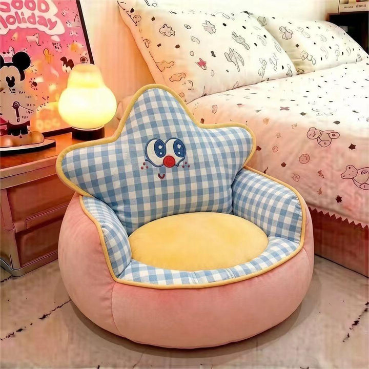 Cozy children's armchair with star back and padded seat