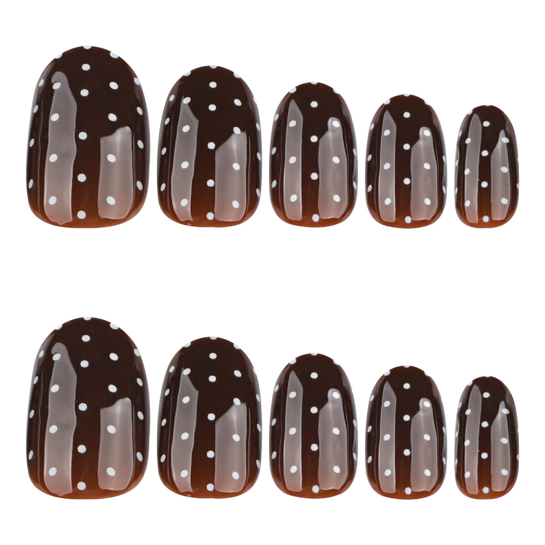 Elegant and modern nail art with polka dots Kalsten