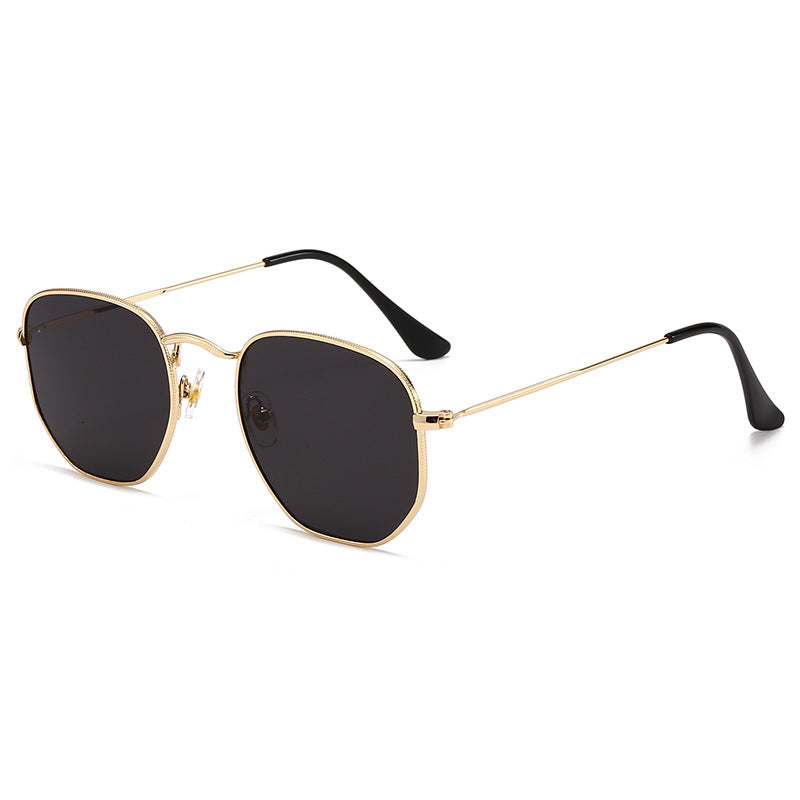 Women Oversized Sunglasses with elegant golden metal frame and solid UV protection Kalsten