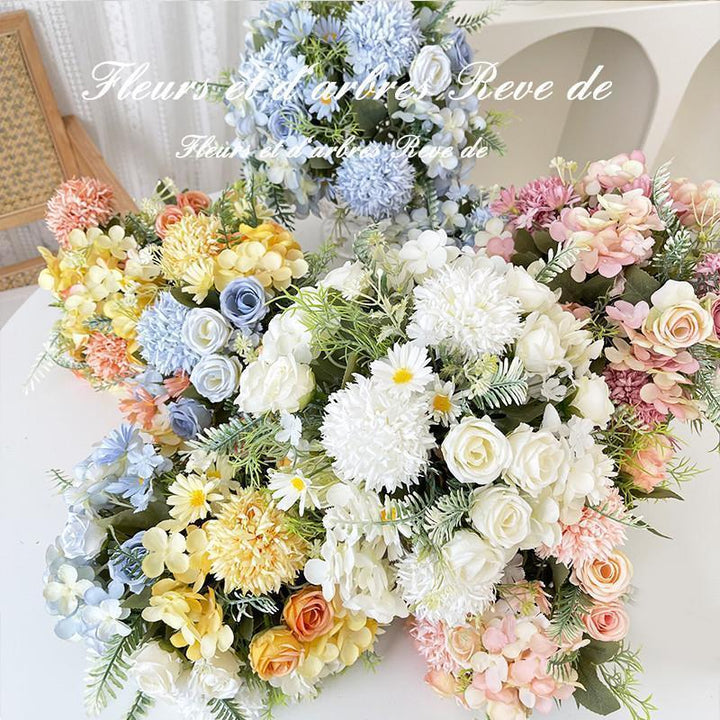 Naturalistic Floral Arrangement
