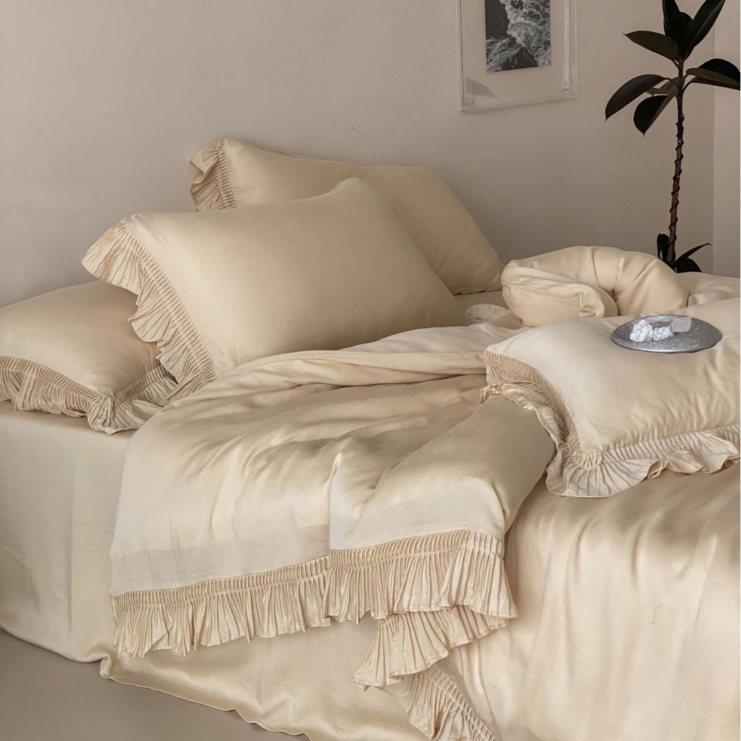 Bedding set made of high-quality cotton percale with gathered ruffle edges