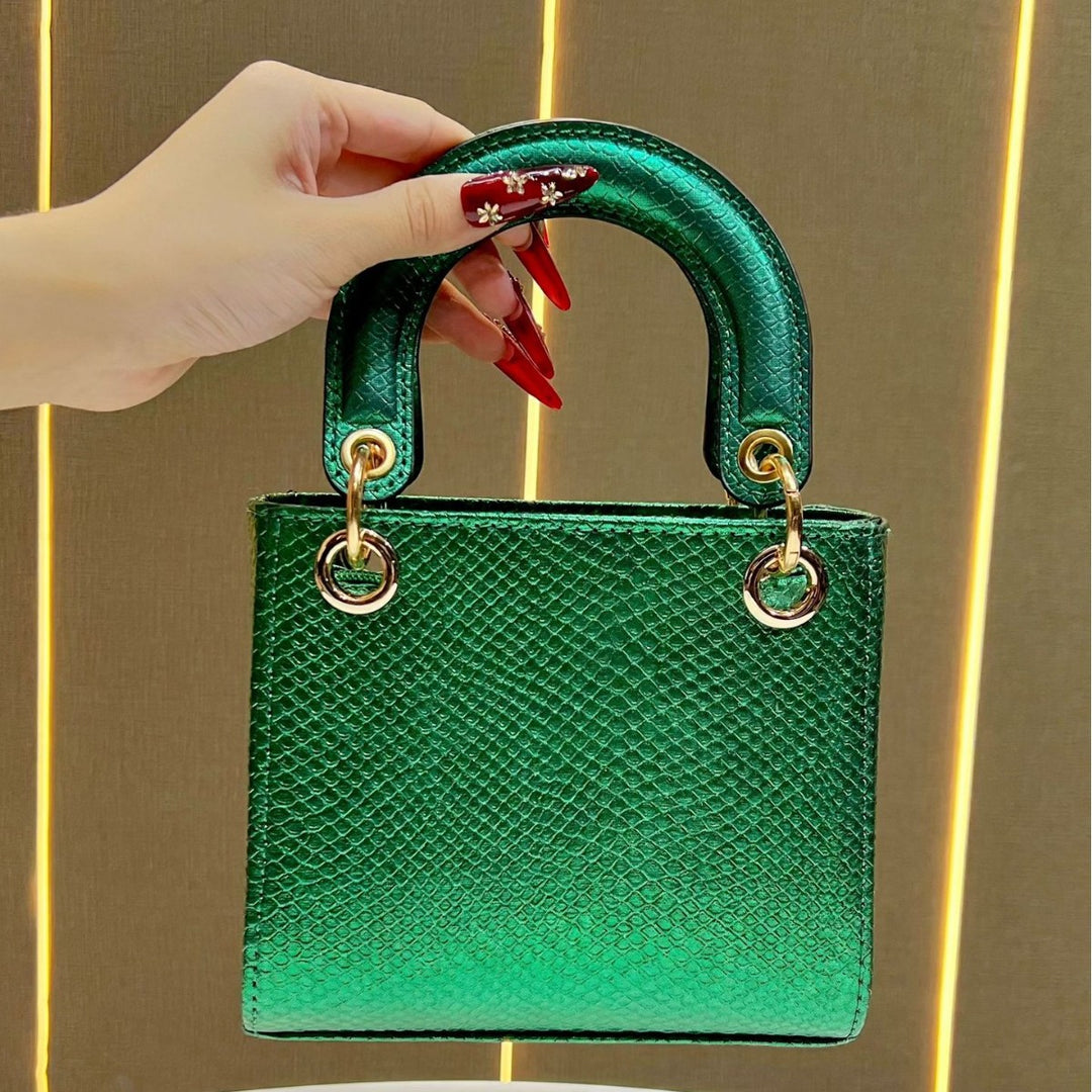 Stylish Snakeskin Textured Handbag