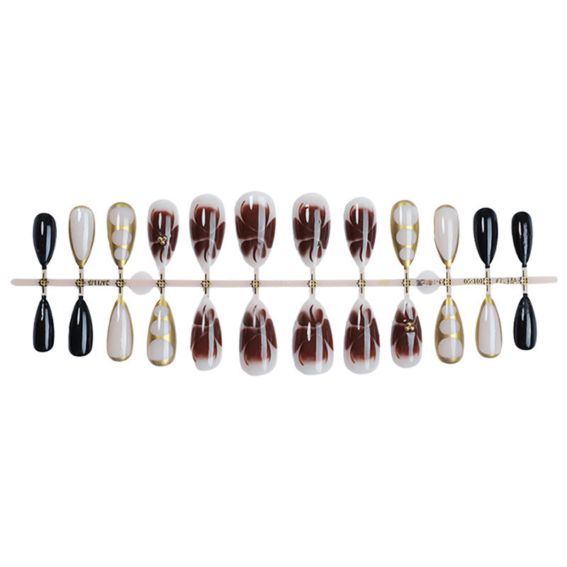 Art nail set with creative geometric accents Kalsten
