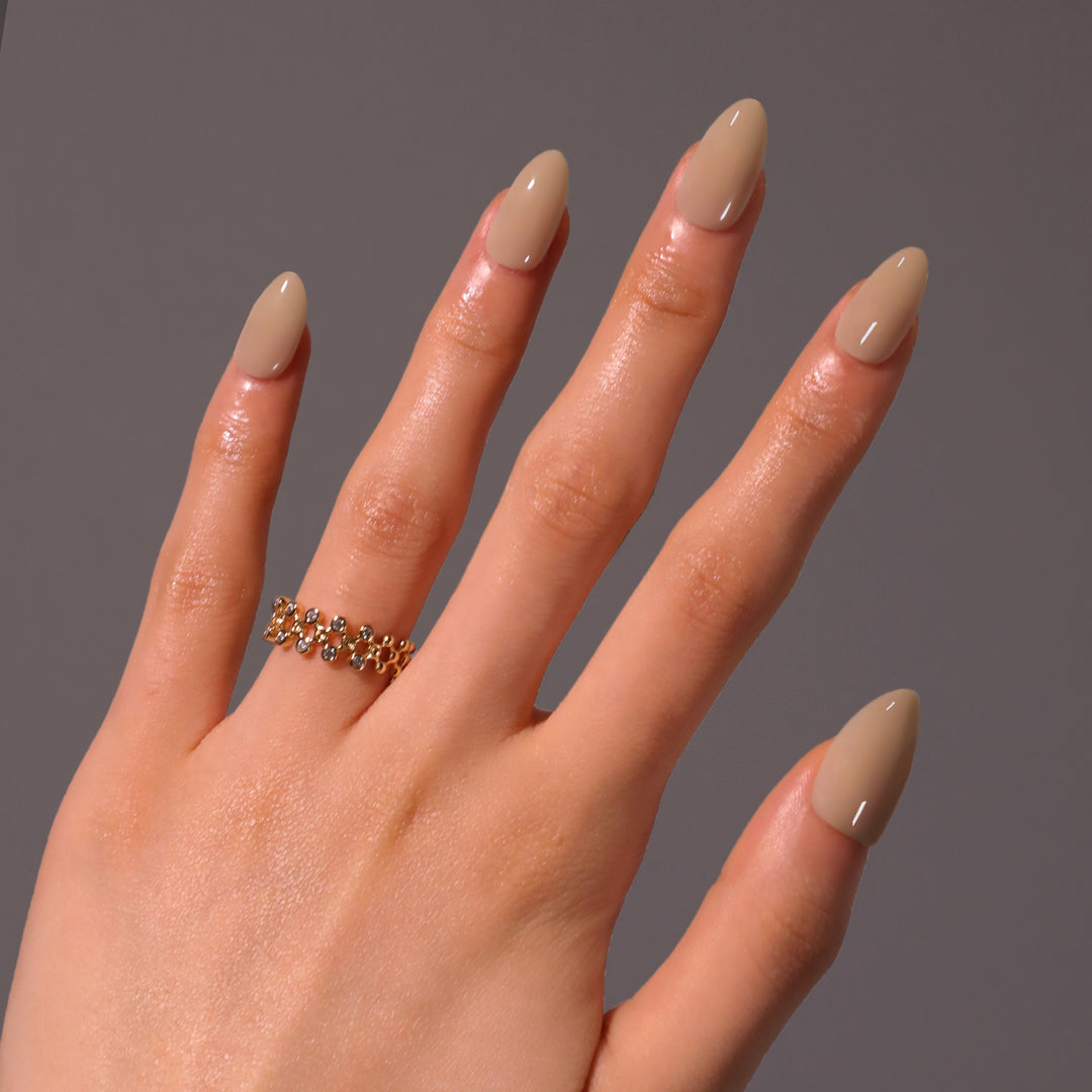 Artificial press-on nails in elegant oval design Kalsten