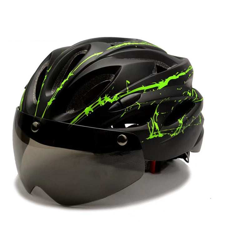 Bicycle helmet with integrated sun visor and optimal ventilation Kalsten