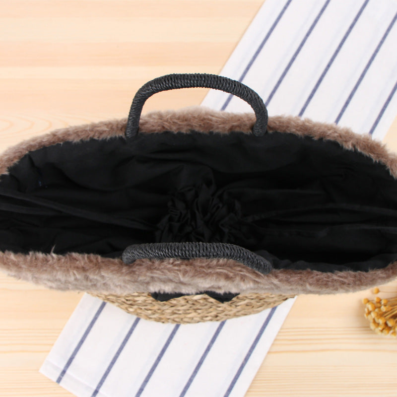 Braided handbag with luxurious faux fur trim Kalsten