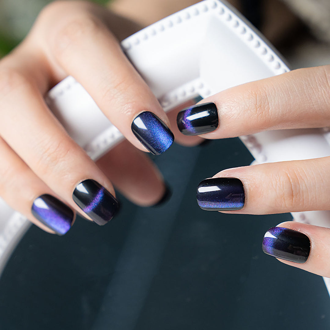 Elegant Press-On Nail Art Set with Gradient Finish