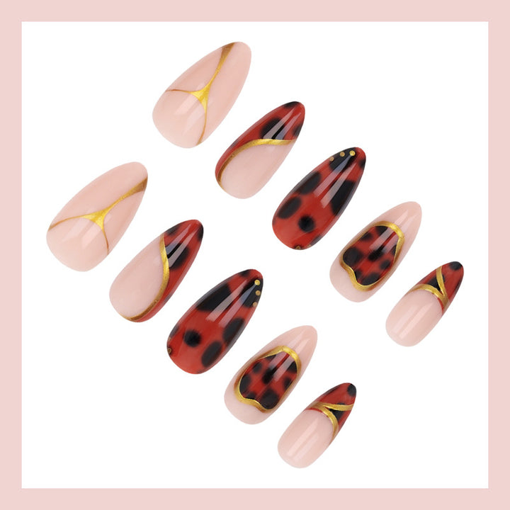 Nail Art Set with creative leopard and glitter details Kalsten