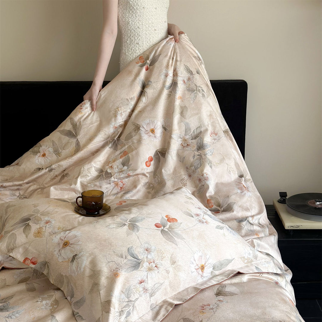 Luxurious bedding set made of cotton satin with floral pattern and concealed zipper