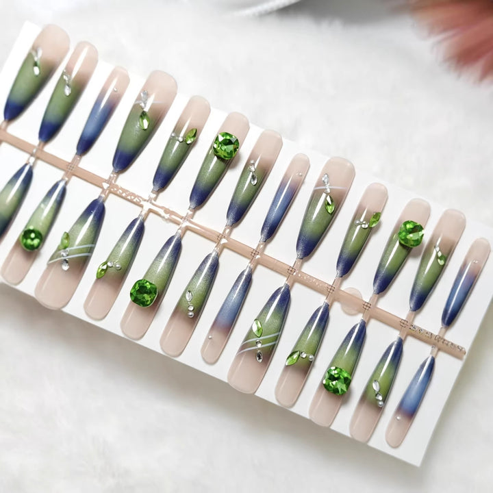 Artificial nails with elegant gradient color and glitter accents Kalsten