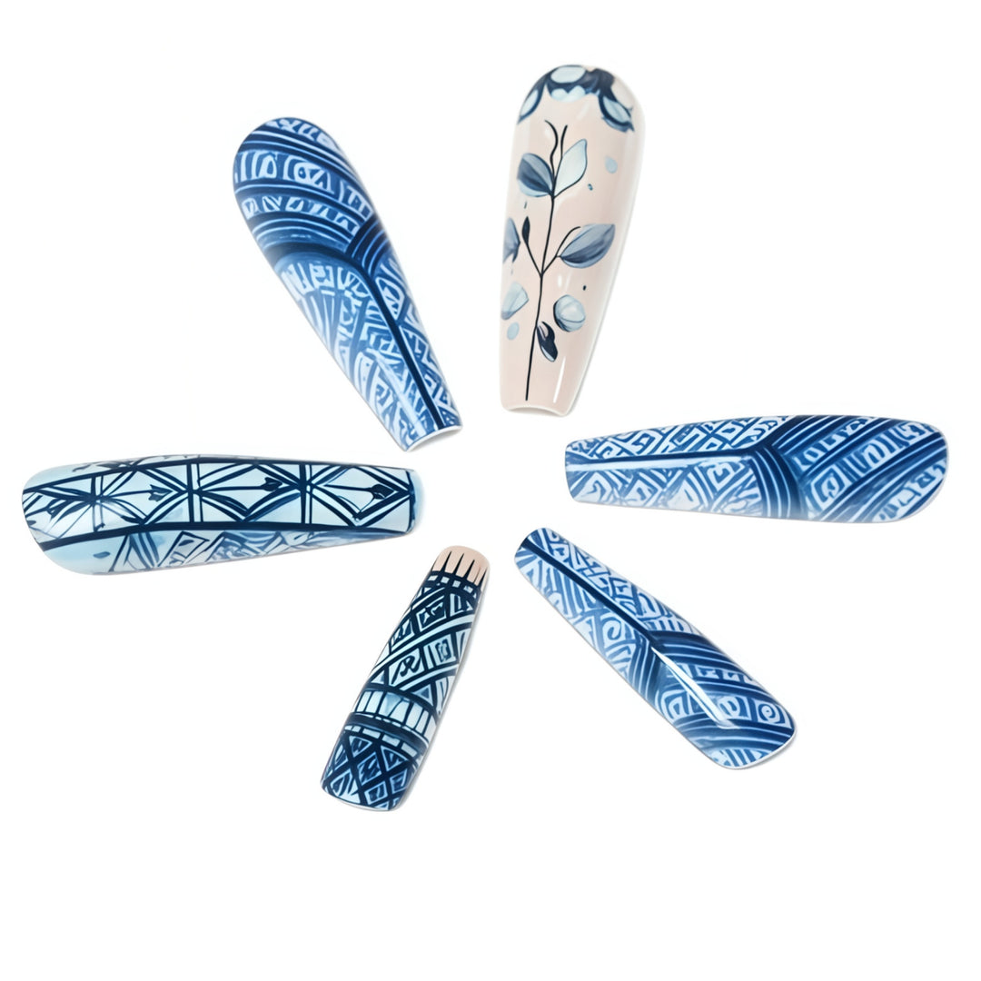 Nail art with floral and geometric design Kalsten