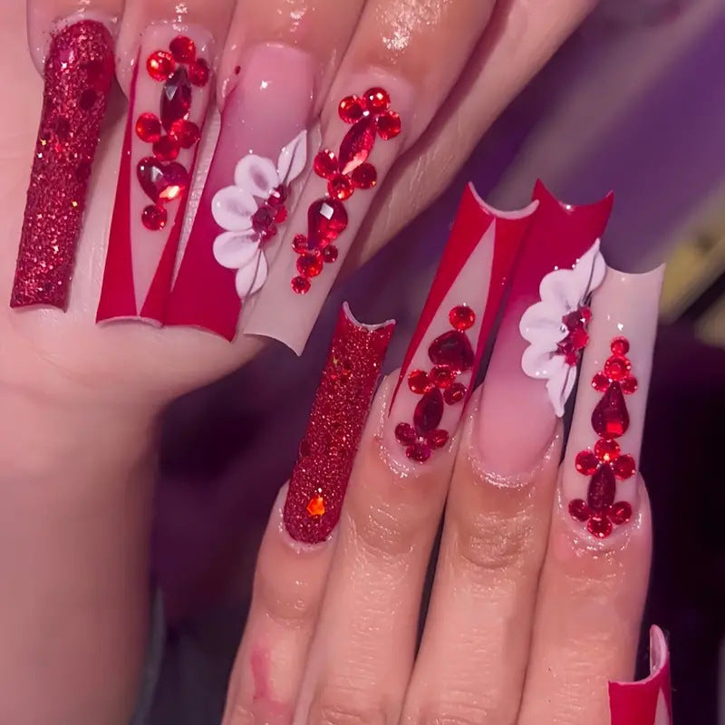 Glamorous Decorative Nail Set Kalsten