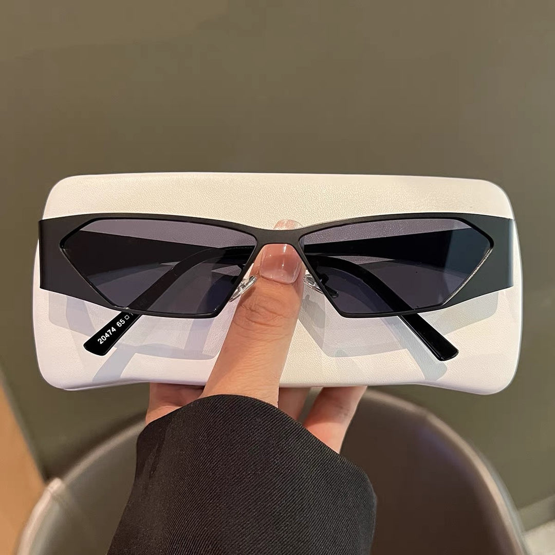 Designer sunglasses with angular frame Kalsten
