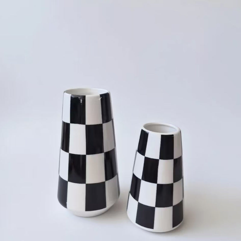 Chic Checkerboard Pattern Ceramic Vase Kalsten