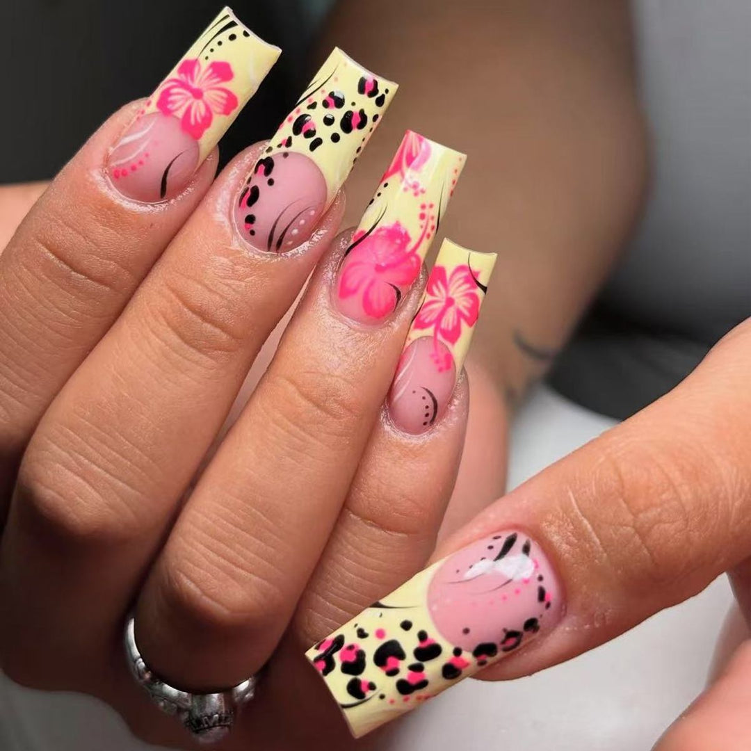 Stylish Floral Acrylic Nail Enhancements Kalsten