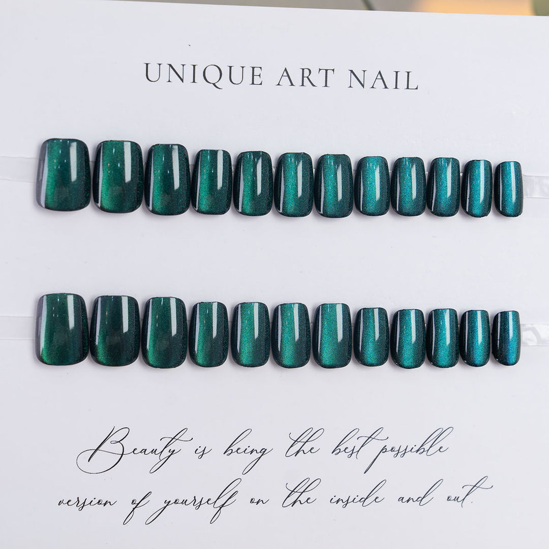 Elegant Press-On Nail Set with Shimmering Finish