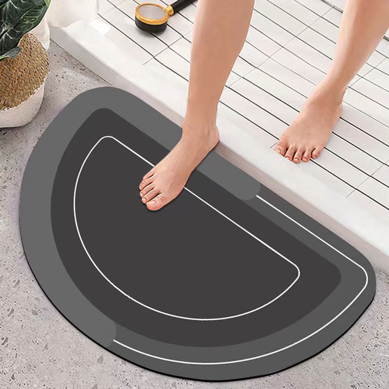 Non-Slip Modern Bath Mat Kalsten