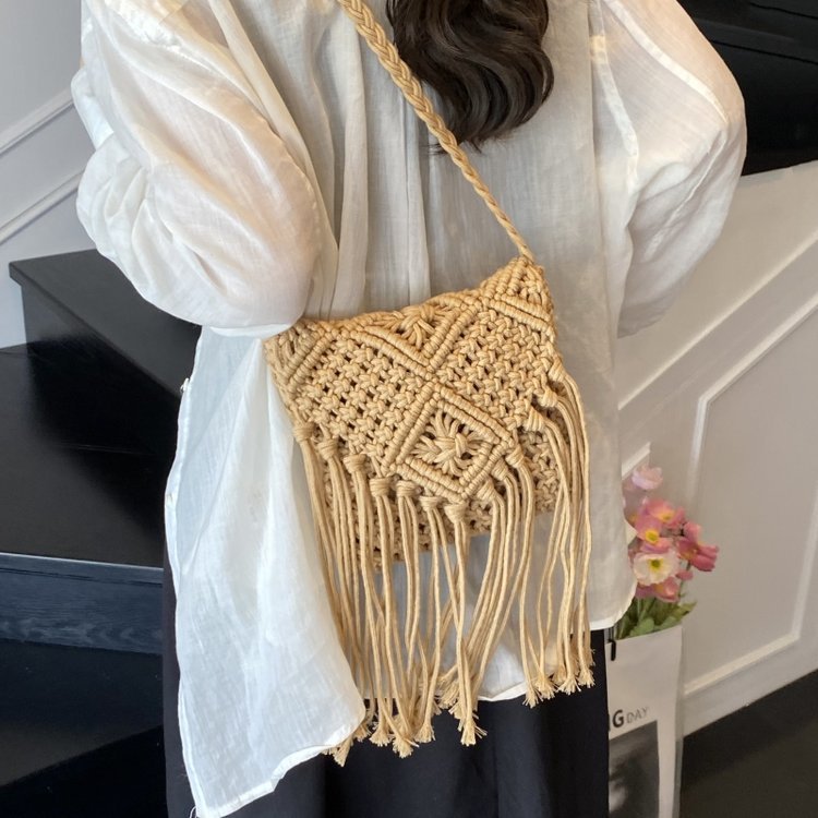 Hand-knotted Macrame Shoulder Bag Kalsten