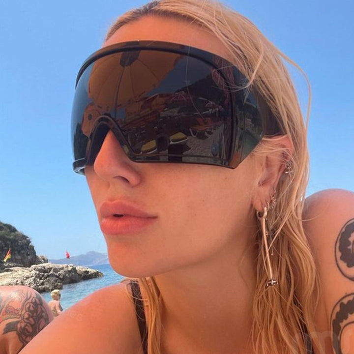 Ladies sporty sunglasses with aerodynamic design Kalsten
