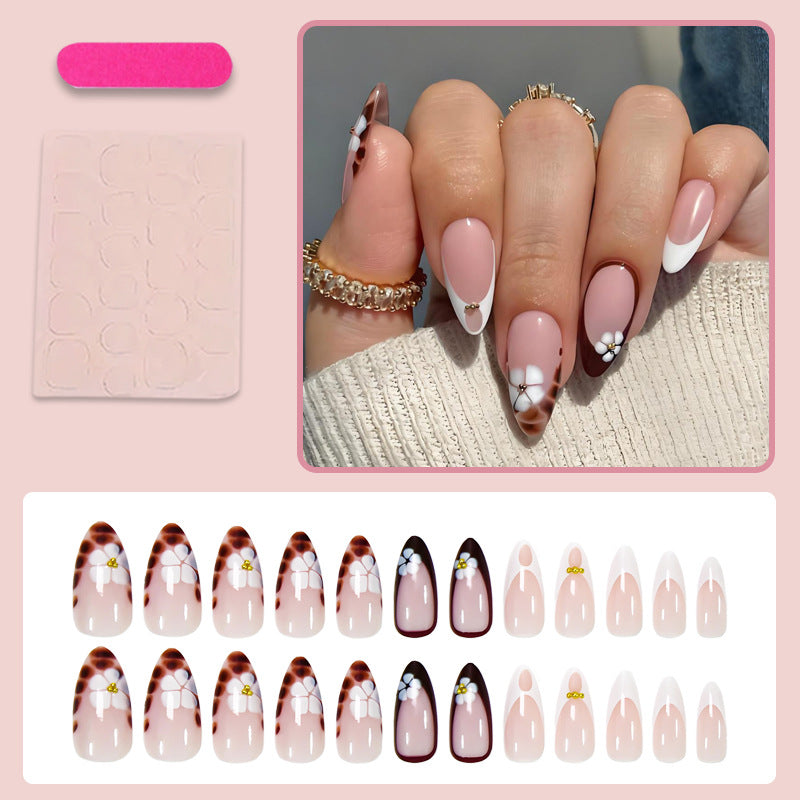 Art nail set with elegant flower and ombré designs Kalsten