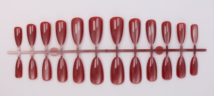 Artificial nail set with shimmering designs Kalsten