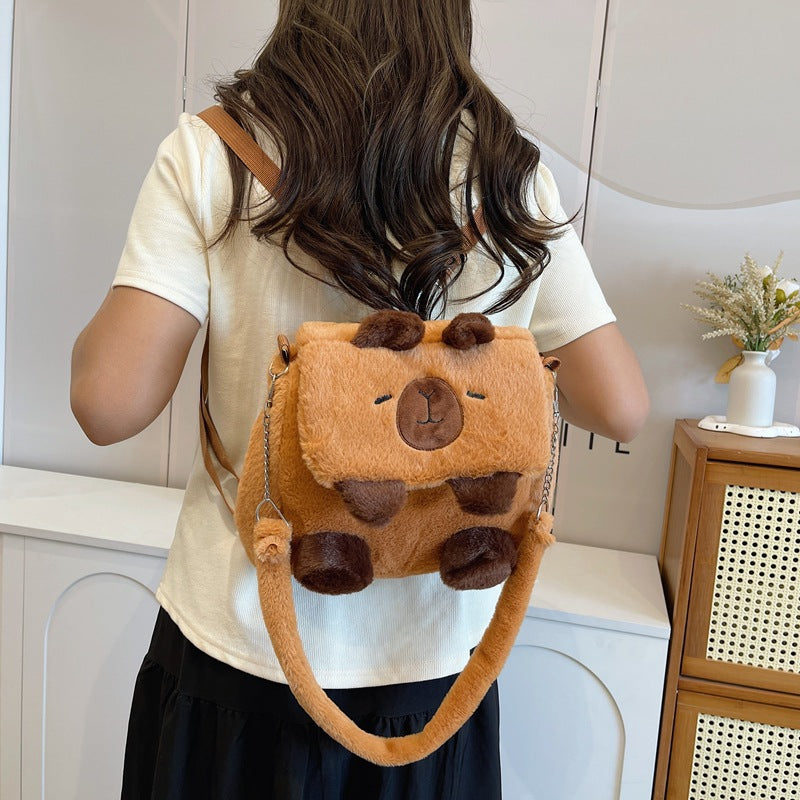 Plush shoulder bag with animal motif and shoulder strap Kalsten