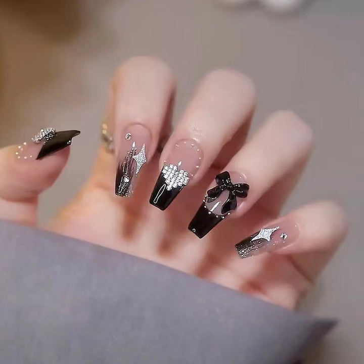 Glamorous artificial nails with sparkling accents Kalsten