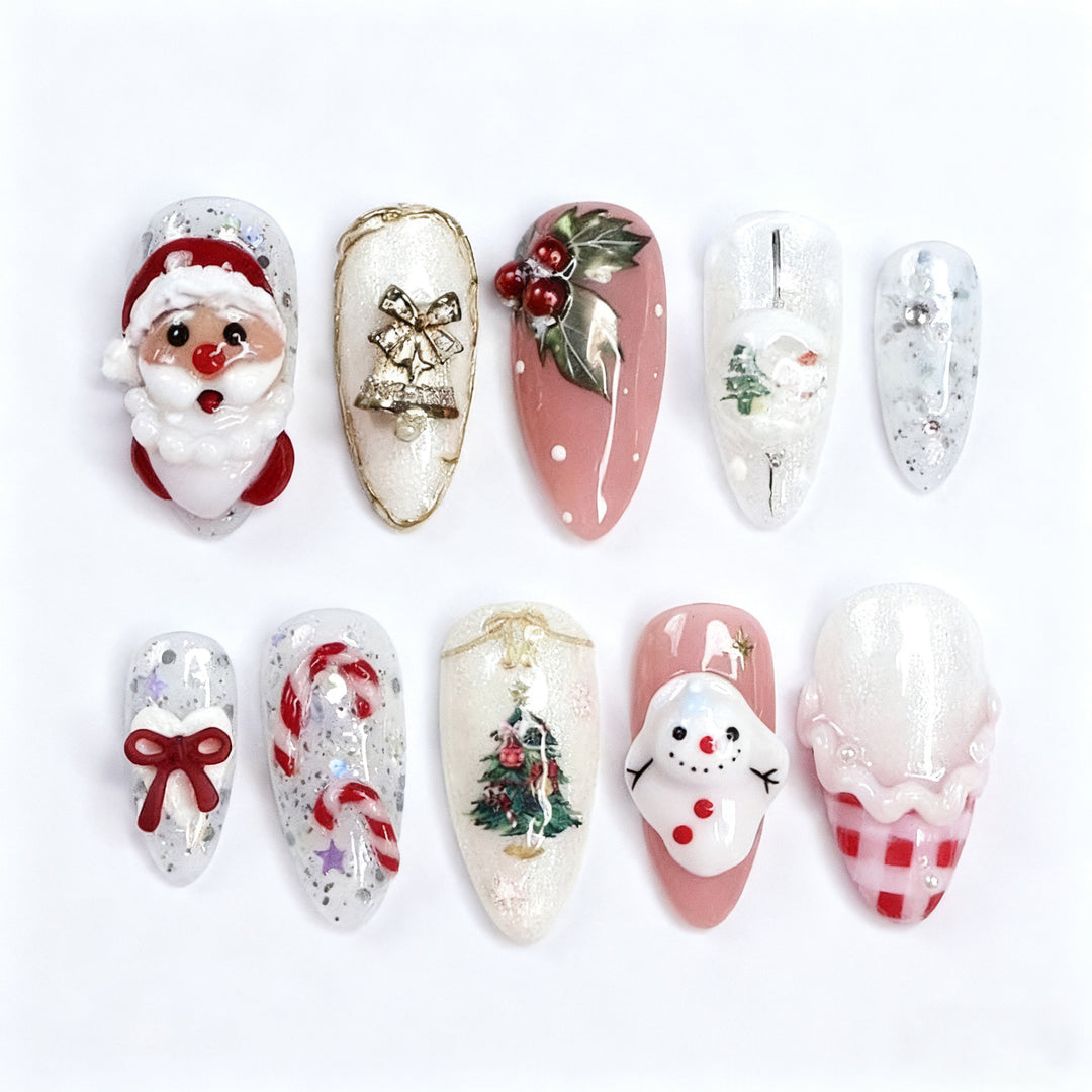 Acrylic nail set with glamorous golden accents Kalsten