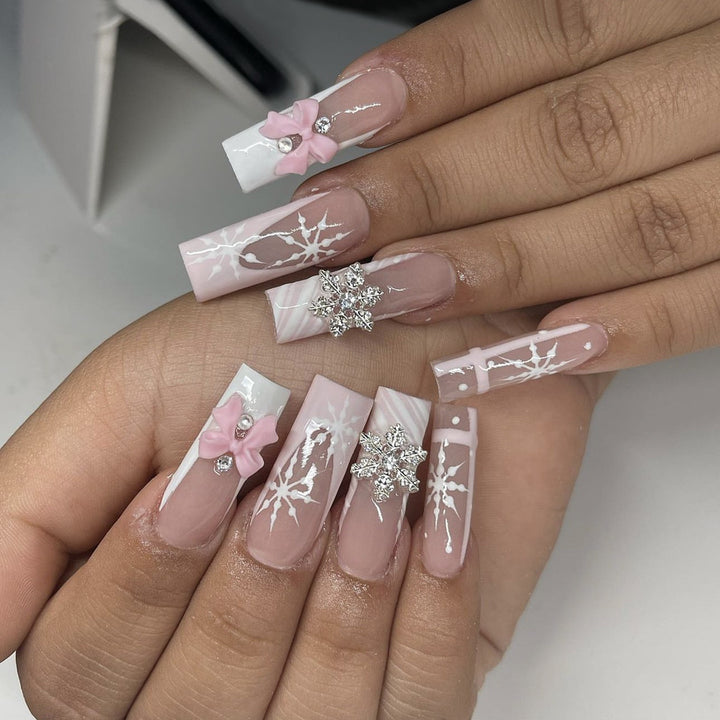 Creative nail art set with filigree snowflake and bow decorations Kalsten