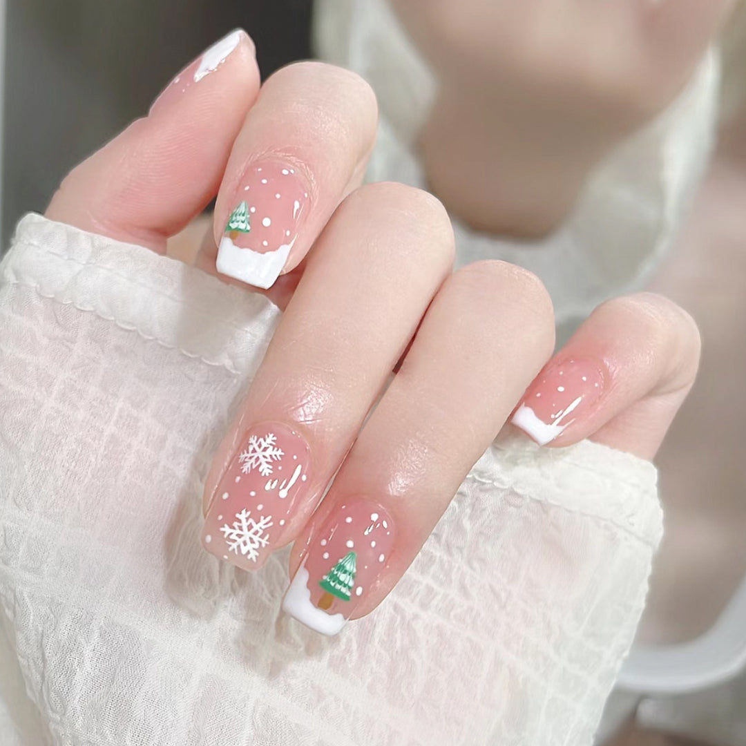 Festive Holiday-Themed Nail Art Kalsten