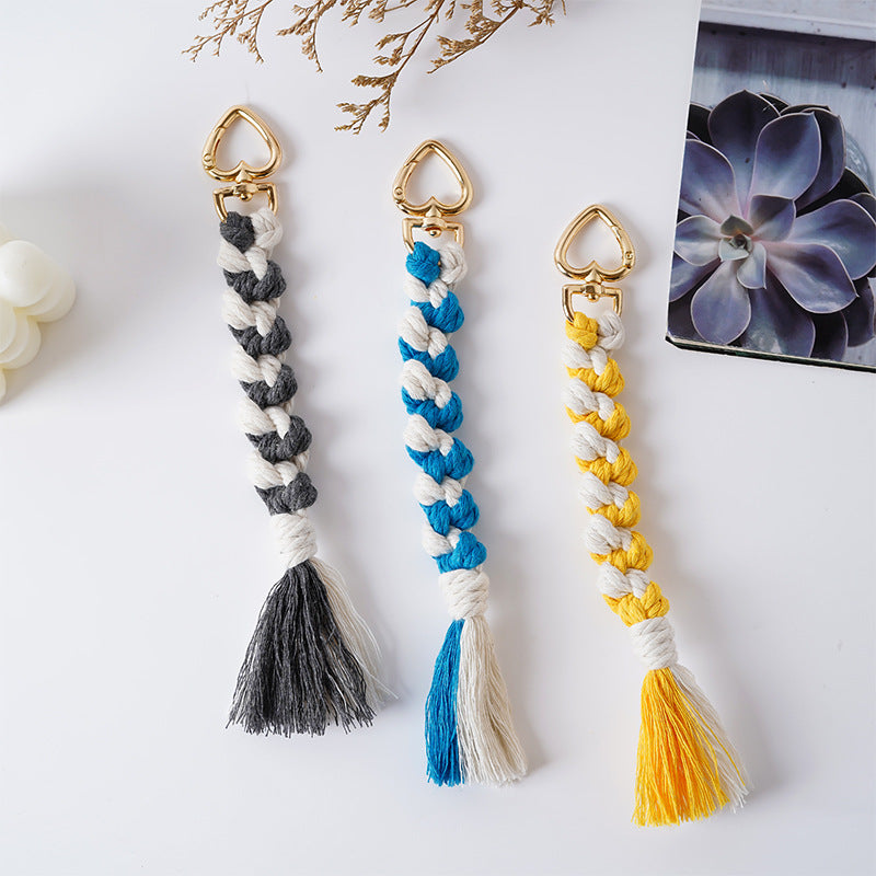 Decorative Macramé Keychain Holder Kalsten