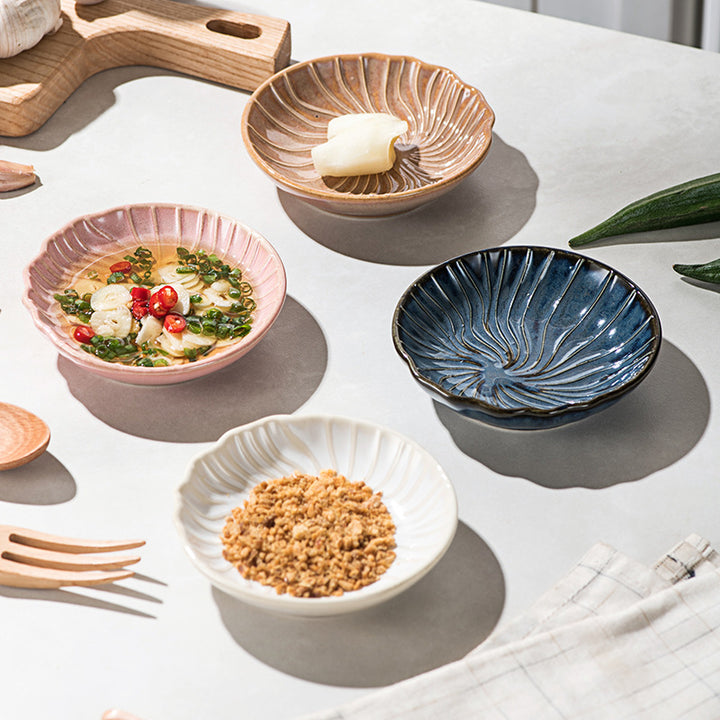 Decorative Leaf-Patterned Bowl Set