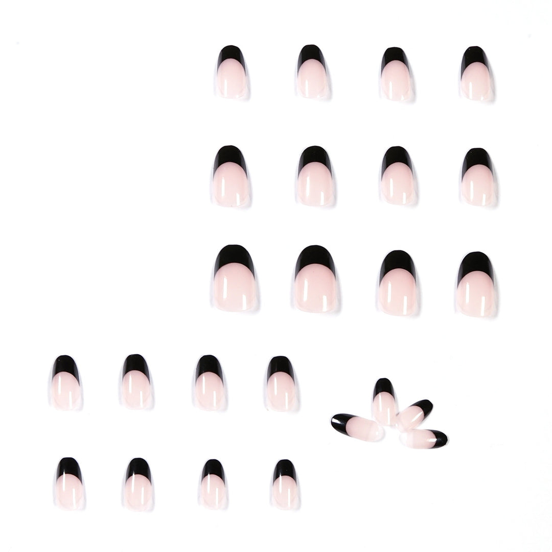 Artful Nail Art with Elegant French Tip Design Kalsten