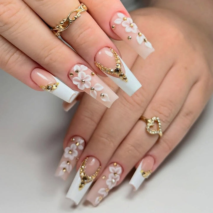 Art nail set with refined flower and glitter elements Kalsten