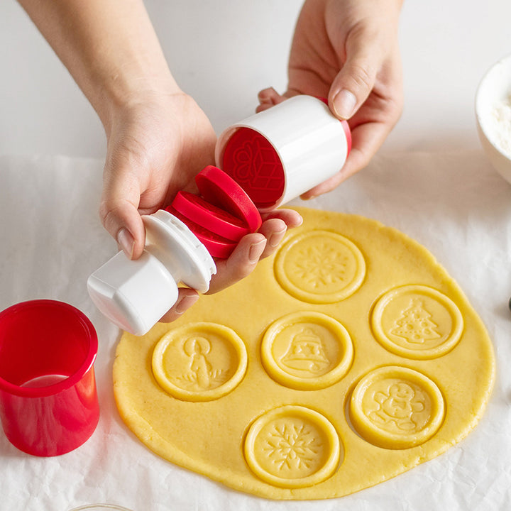 Interchangeable Round Cookie And Fondant Embossing Plunger With Multiple Patterned Silicone Discs