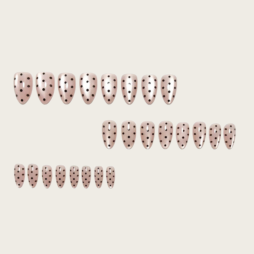 Art Nails in Elegant Polka Dot Design Kalsten