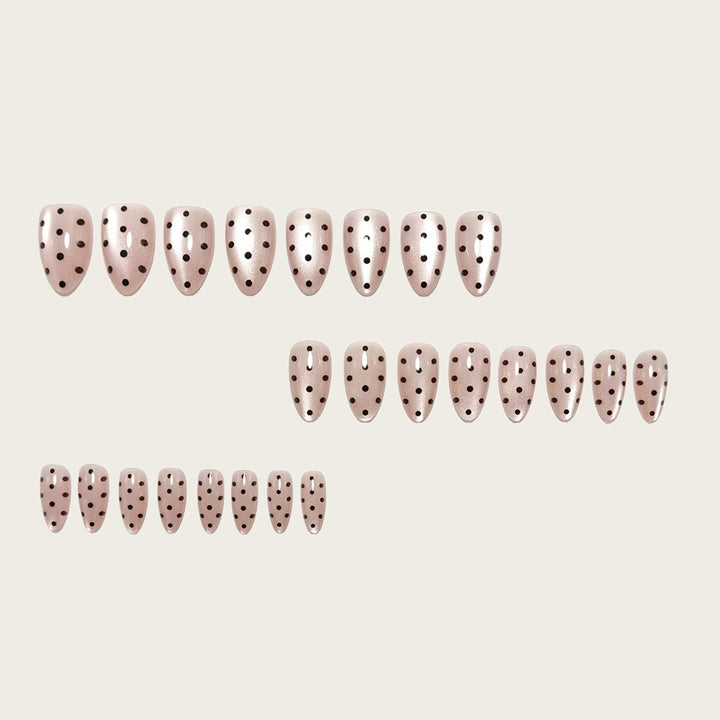 Art Nails in Elegant Polka Dot Design Kalsten