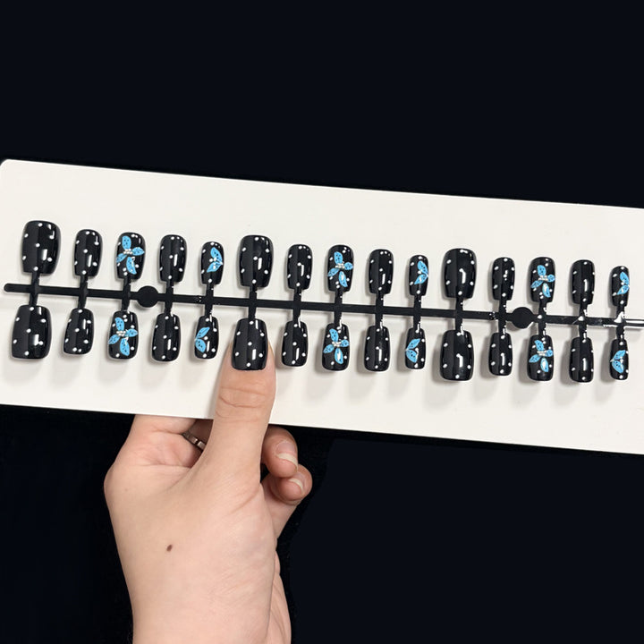 Floral-Embellished Press-On Nail Set Kalsten