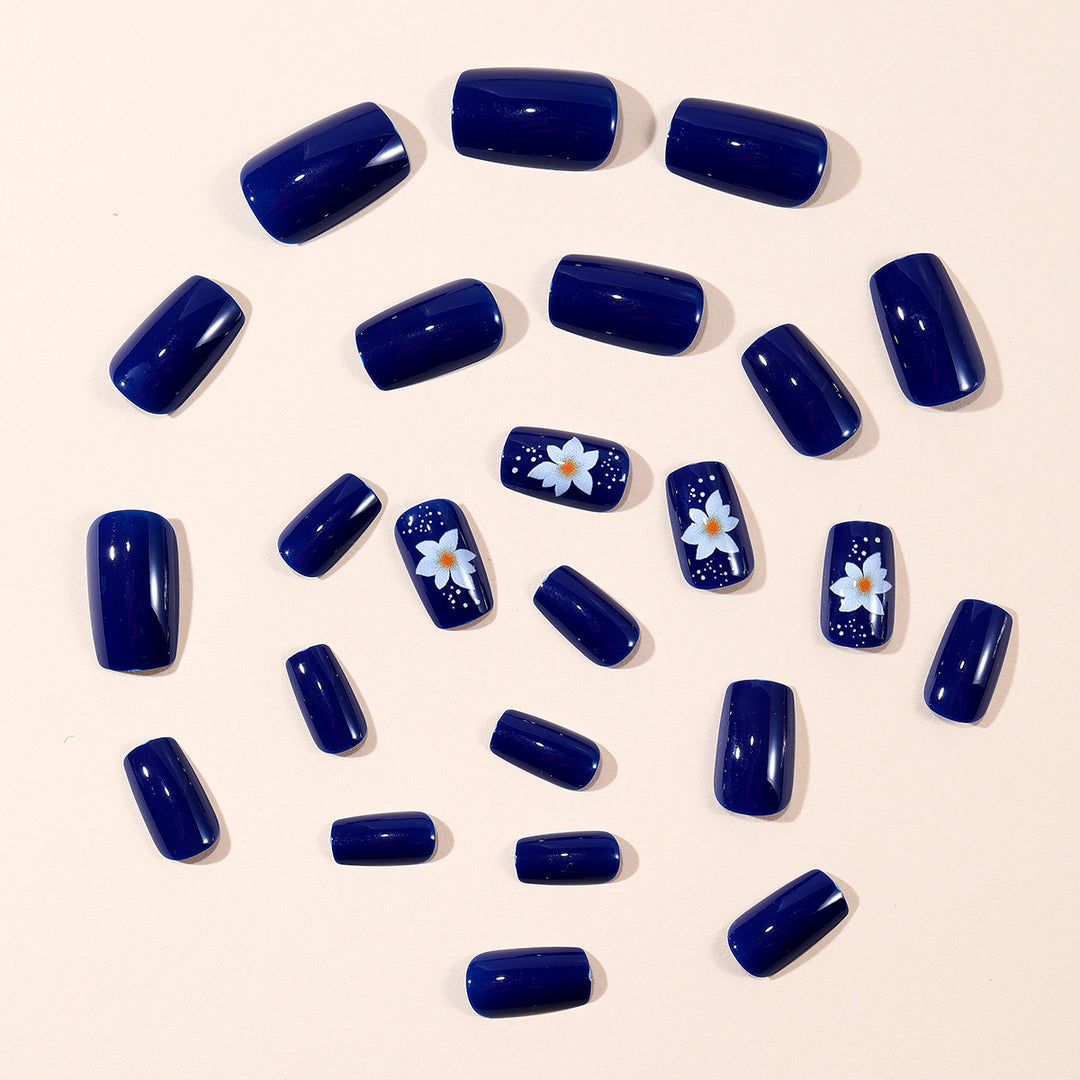 Floral Accented Gel Nail Art Kalsten