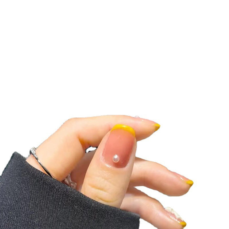 Art nails with elegant 3D flowers and glitter accents Kalsten