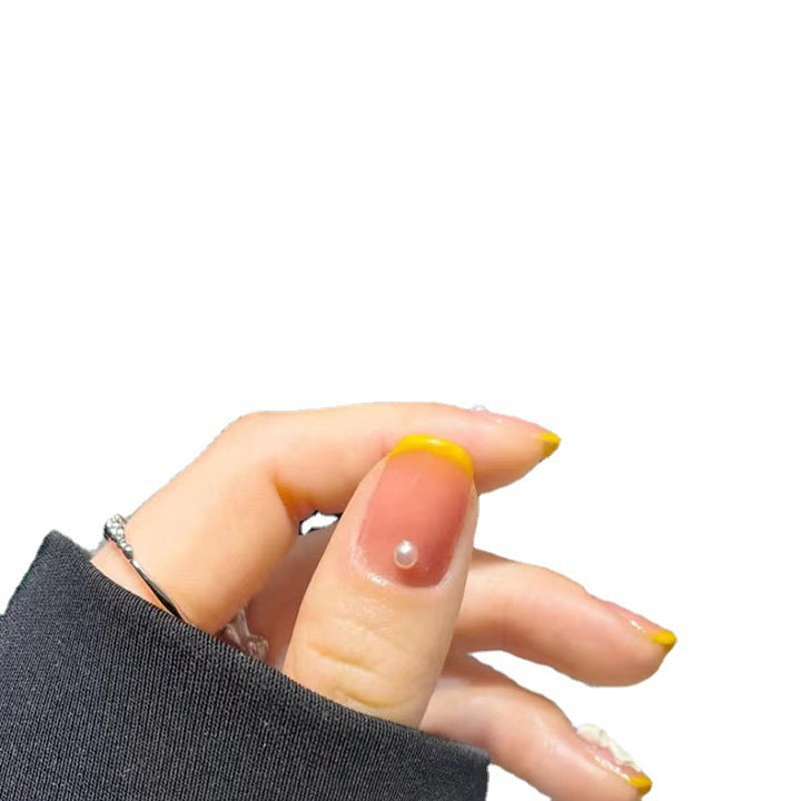 Art nails with elegant 3D flowers and glitter accents Kalsten