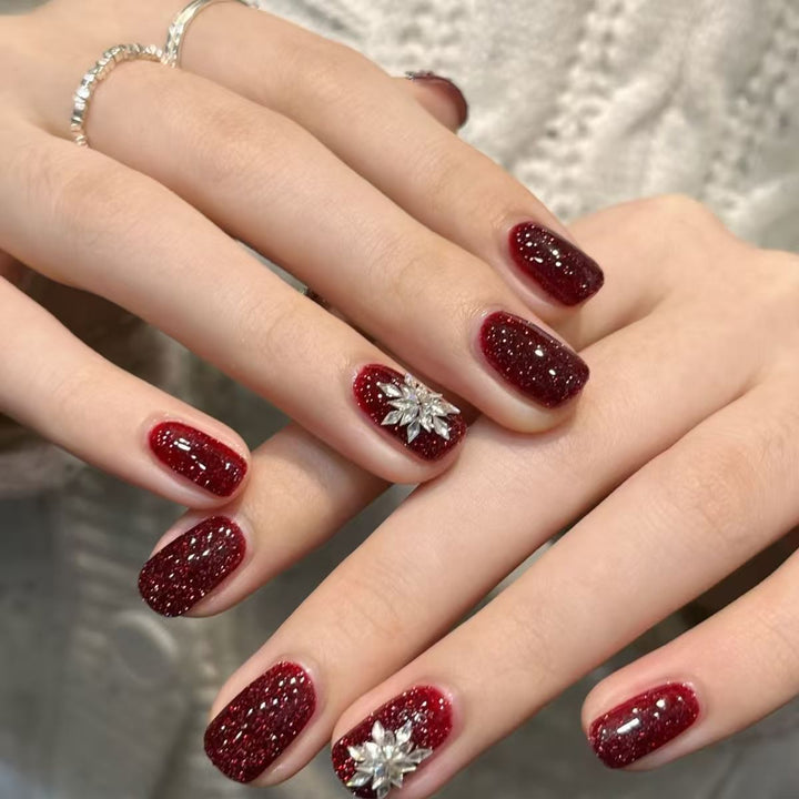 Glittery Decorative Press-On Nail Extensions