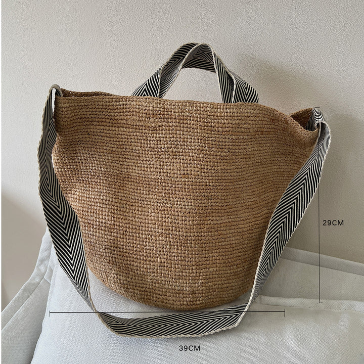 Handmade straw bag with fashionable striped pattern Kalsten