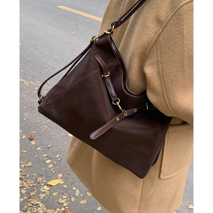 Modern Chic Shoulder Bag Kalsten