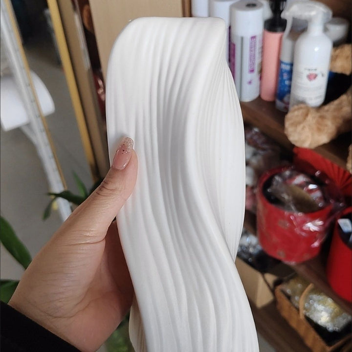 Artistic Wave-Patterned Decorative Sculpture Kalsten