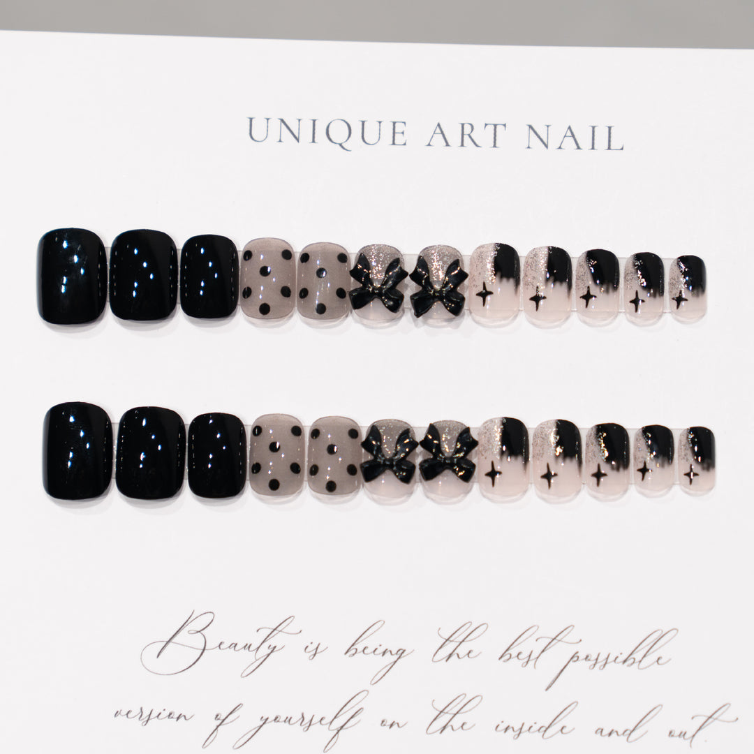 Artistic Nail Art Press-On Set