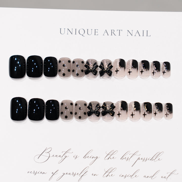 Artistic Nail Art Press-On Set