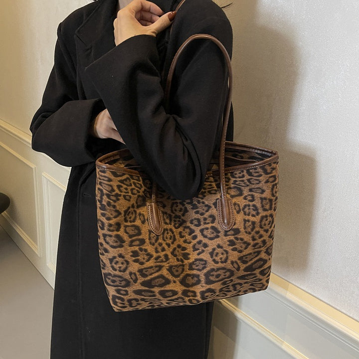 Stylish Leopard Print Tote Bag